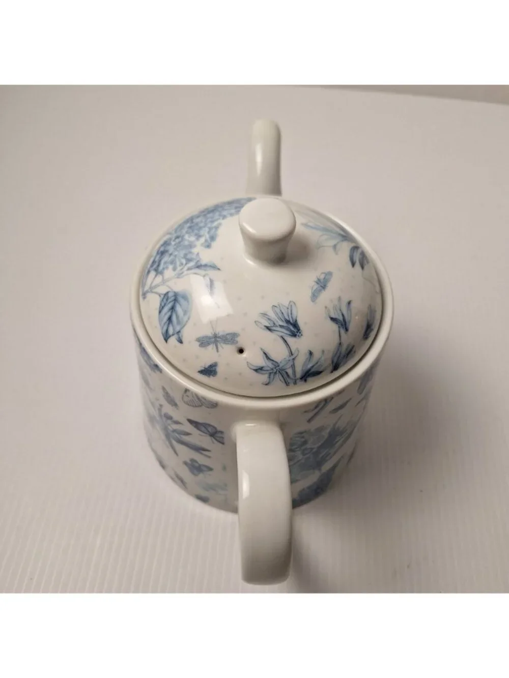 VINTAGE PORTMEIRION BOTANIC BLUE FLOWERS DRAGONFIES BUTTERFLIES CERAMIC TEAPOT